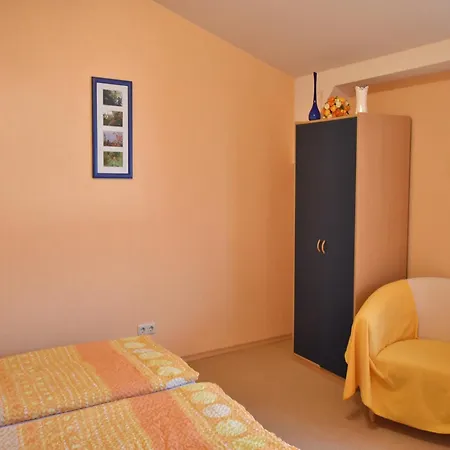 Inviting In With Communal Garden Wendelstorf