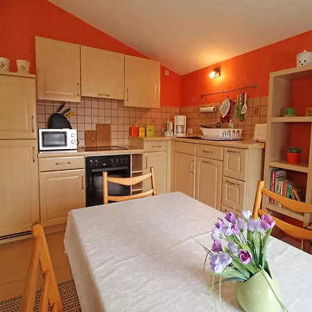 Apartment Inviting In With Communal Garden