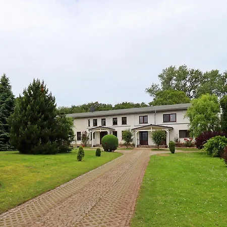 Inviting In With Communal Garden * Wendelstorf