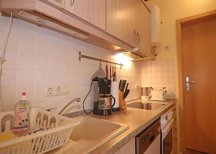 Inviting In With Communal Garden Appartement