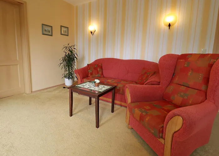 Appartement Inviting In With Communal Garden