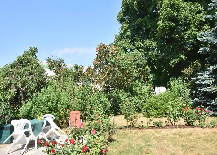 Appartement Inviting In With Communal Garden *