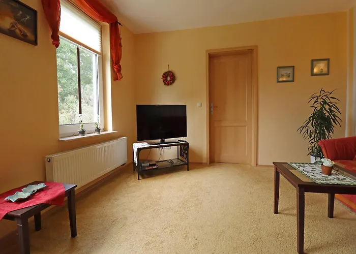 Appartement Inviting In With Communal Garden